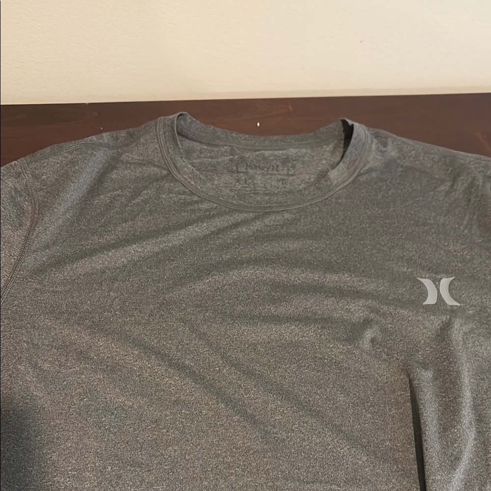 Hurley Men's Gray T-Shirt
